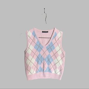 JUNIORS Brandy Melville Peyton pink sweater vest. XS